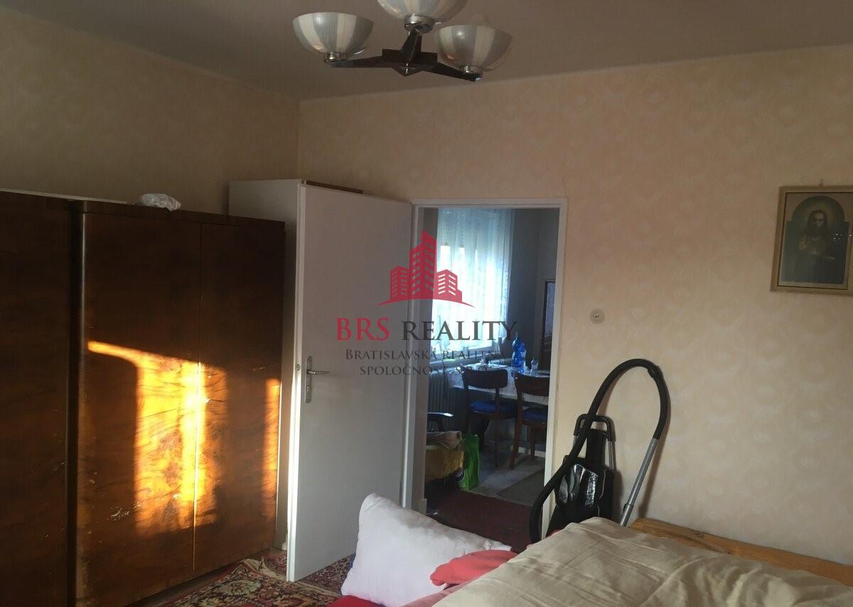 Rodinný dom na predaj v Sološnici – ideálna príležitosť na vlastné bývanie – fotka 2