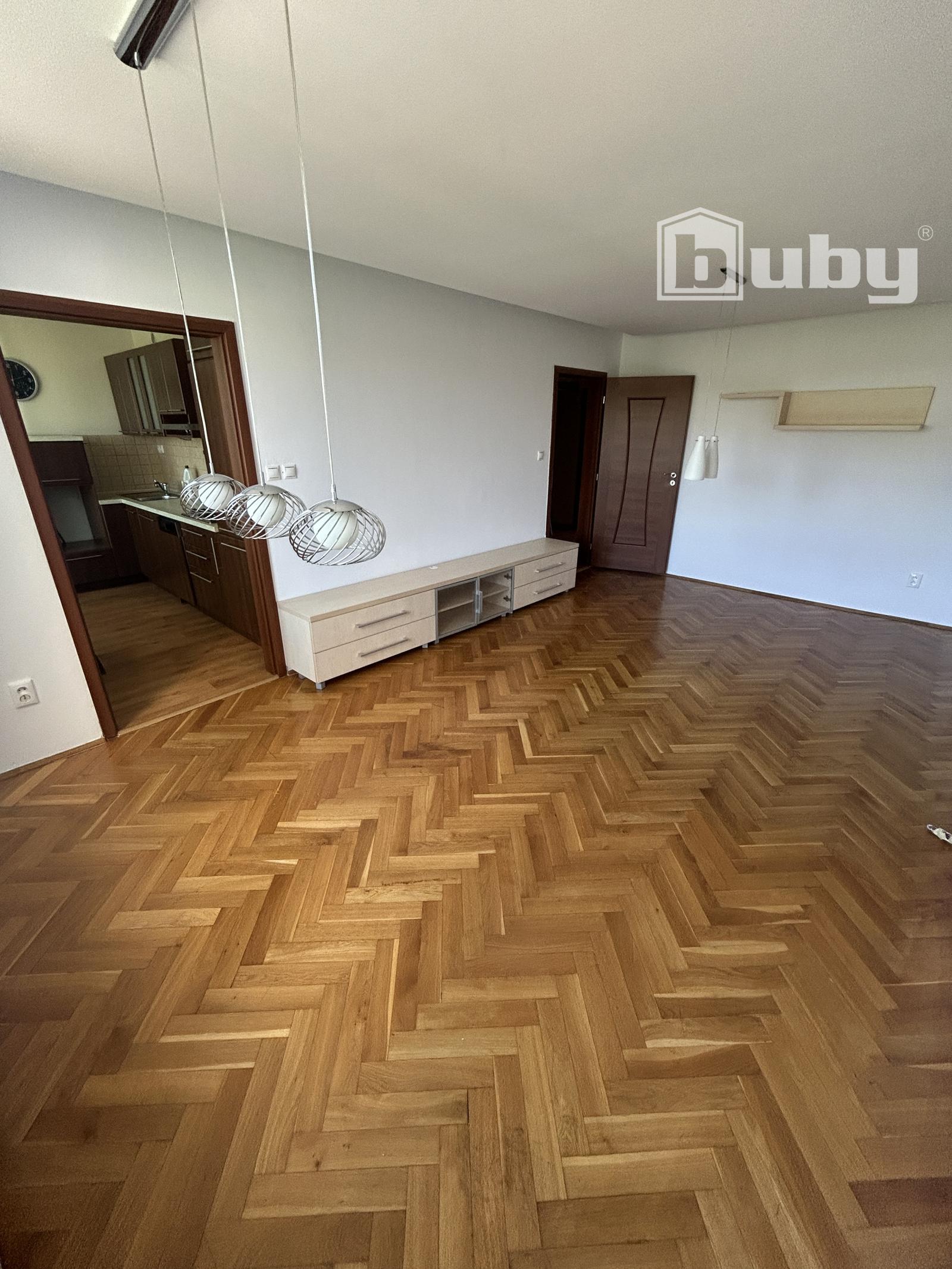 PREDAJ-TOP 3 IZBOVÝ BYT S 2 BALKÓNMI,STRED,POVAŽSKÁ BYSTRICA – fotka 2
