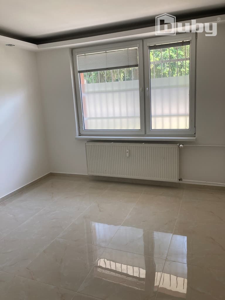 PREDAJ OBCHODNÉ PRIESTORY, CENTRUM POV. BYSTRICA, ZĽAVA! – fotka 2