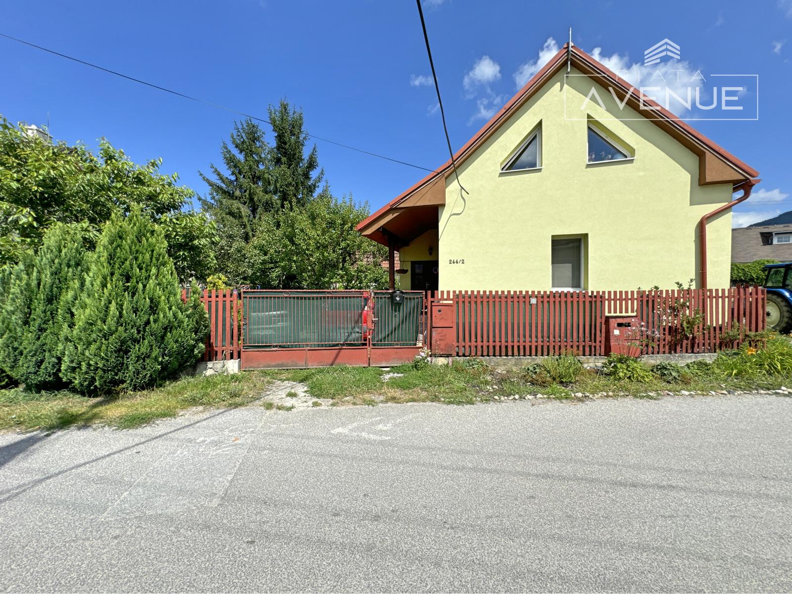 Piata Avenue |  Útulný rodinný dom - Teplička nad Váhom – fotka 2