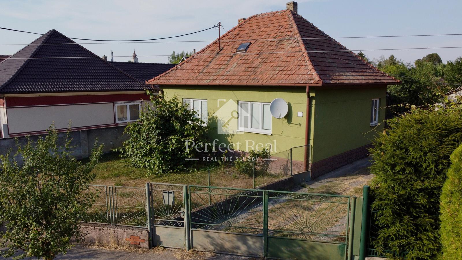 Zachovalý 4-izbový rodinný dom v srdci prírody, hneď pri ramene Dunaja – Vojka nad Dunajom