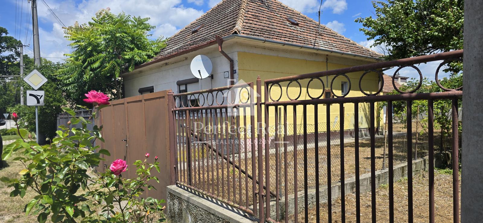 Útulný domček na 8 árovom pozemku v Lúči na Ostrove