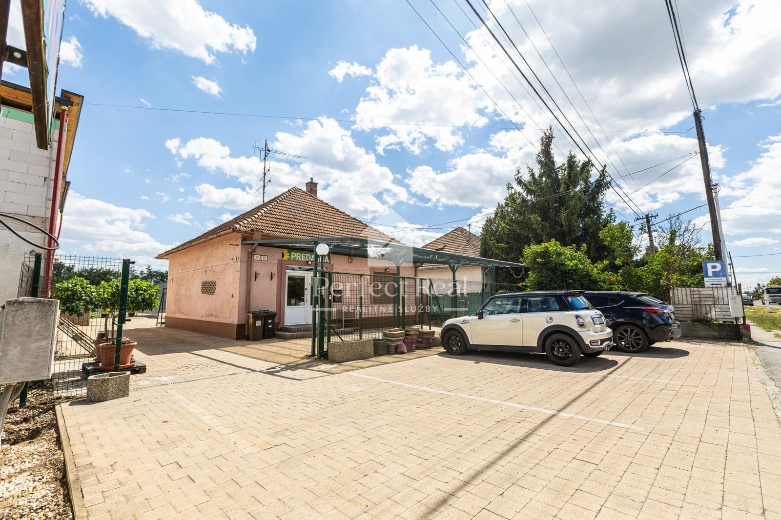 Na prenájom obchodné priestory s halou a rozľahlým pozemkom 1256 m2 vo Veľkom Biely.