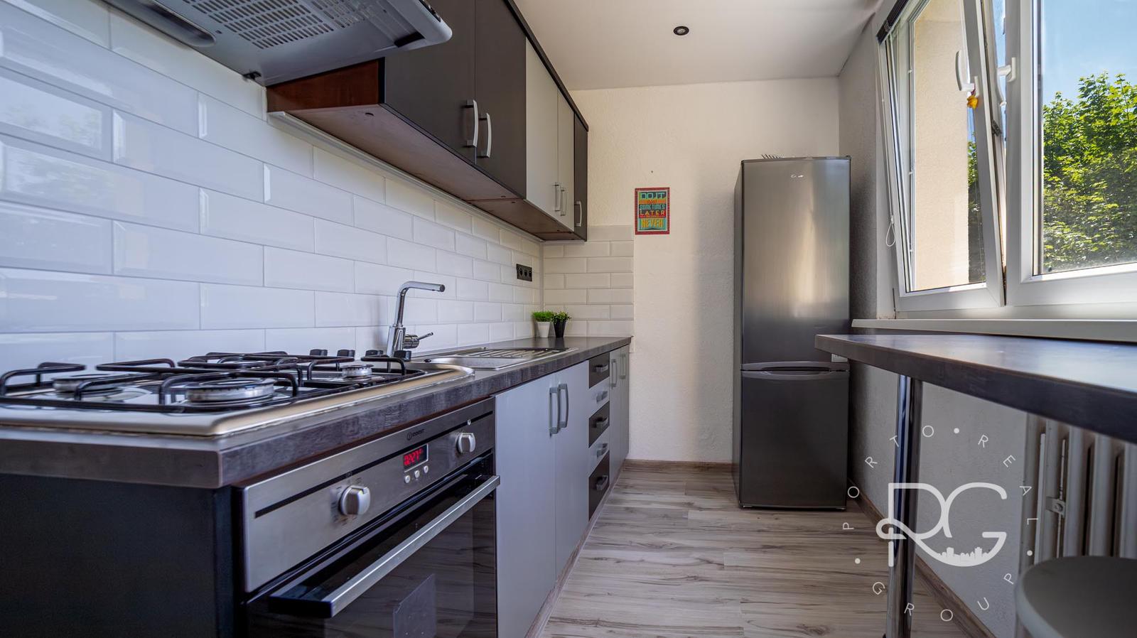 =PREDANÝ= PREDAJ/ kompletne zrekonštruovaný 2 – izb. byt/ Bratislava - Petržalka