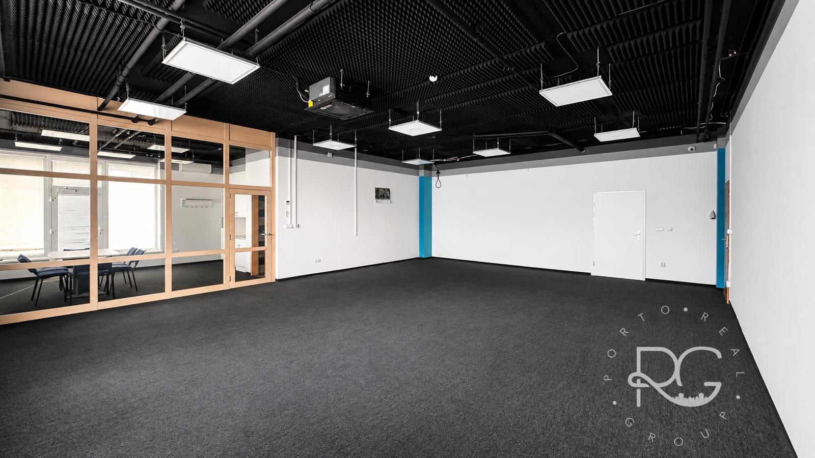 MODERNÝ NEBYTOVÝ PRIESTOR 93 m² + 3 PARKOVACIE MIESTA | ANTOLSKÁ, PETRŽALKA