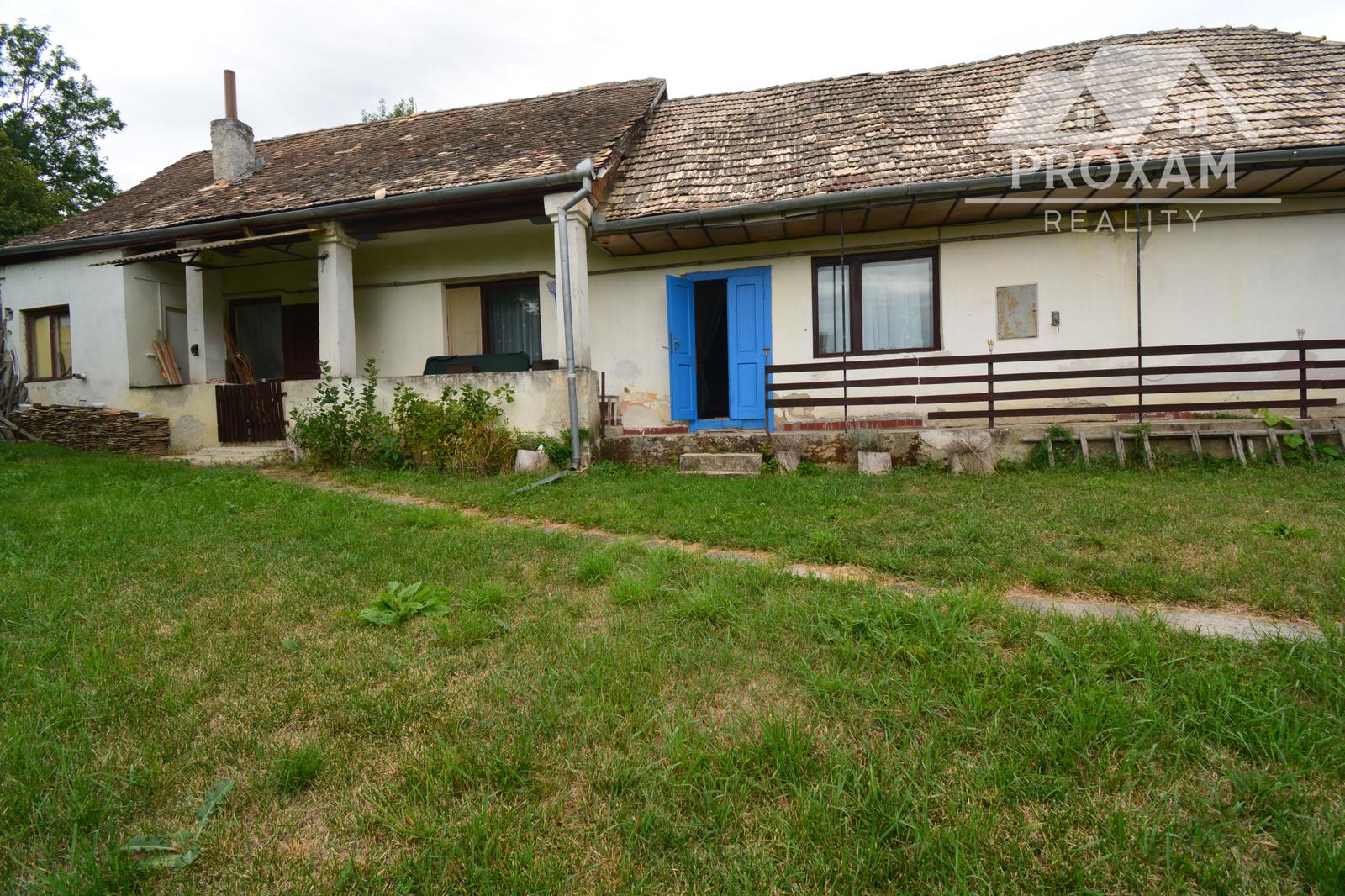 RODINNÝ DOM S VEĽKÝM POZEMKOM V OBCI NOVÉ HONY – fotka 2
