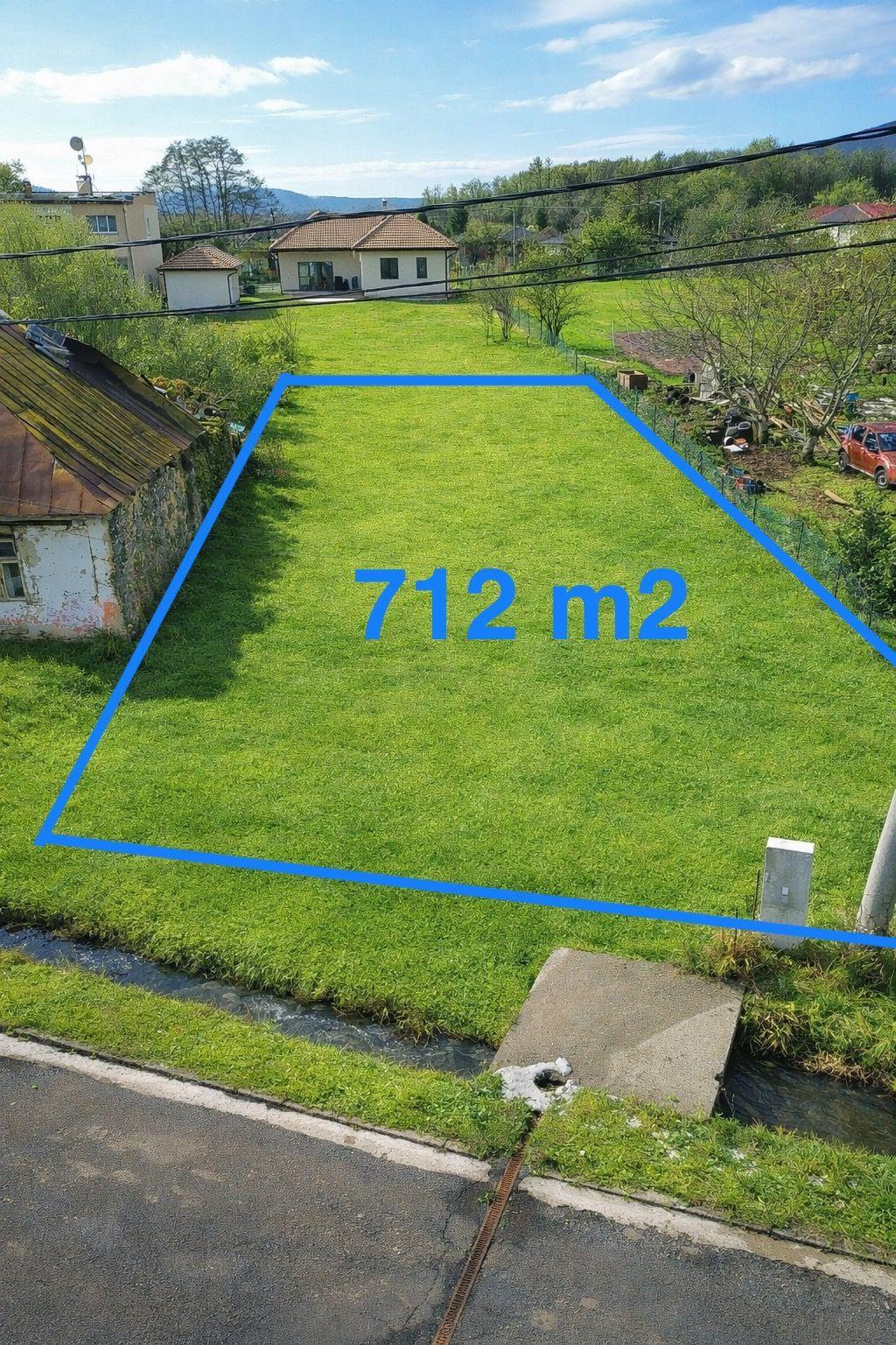 Stavebný pozemok v centre obce Kusín – Zemplínska Šírava