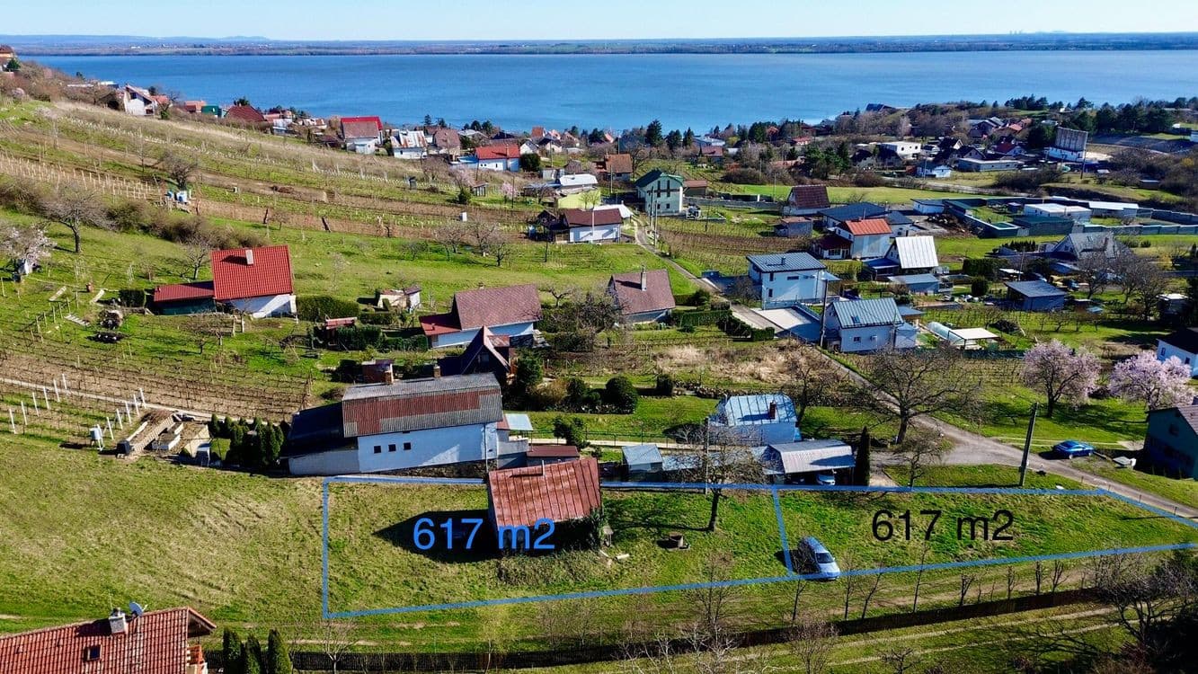 Na predaj pozemky v obci Vinné