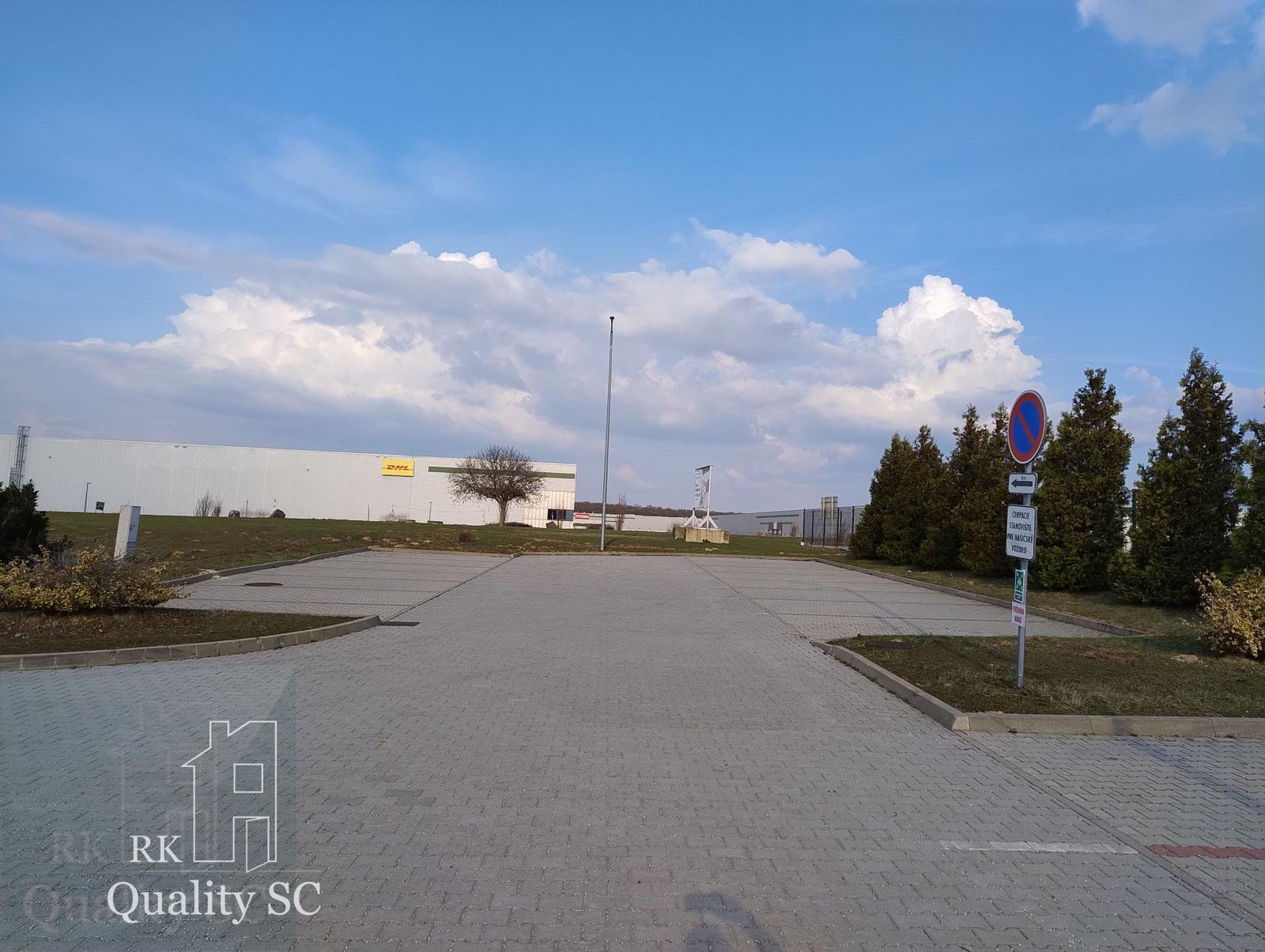 SENEC - NA PREDAJ – administratívna budova s vysokým štandardom a parkoviskom - Diaľničná ul.