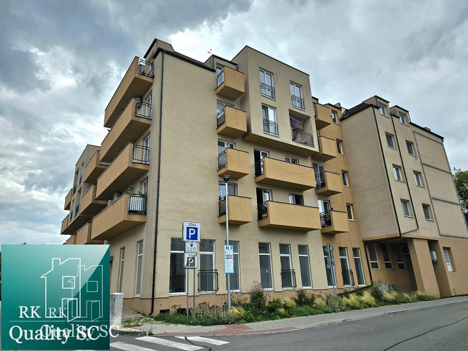 PREDANÉ - SENEC - NA PREDAJ EXKLUZÍVNE IBA U NÁS - 2 izbový byt v centre mesta na Nám. 1. mája v Senci