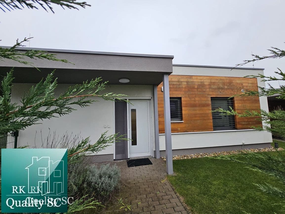 PRENAJATÉ- SENEC Gardens – Na prenájom zariadený 4. izbový bungalov  s parkovaním pre dve autá.
