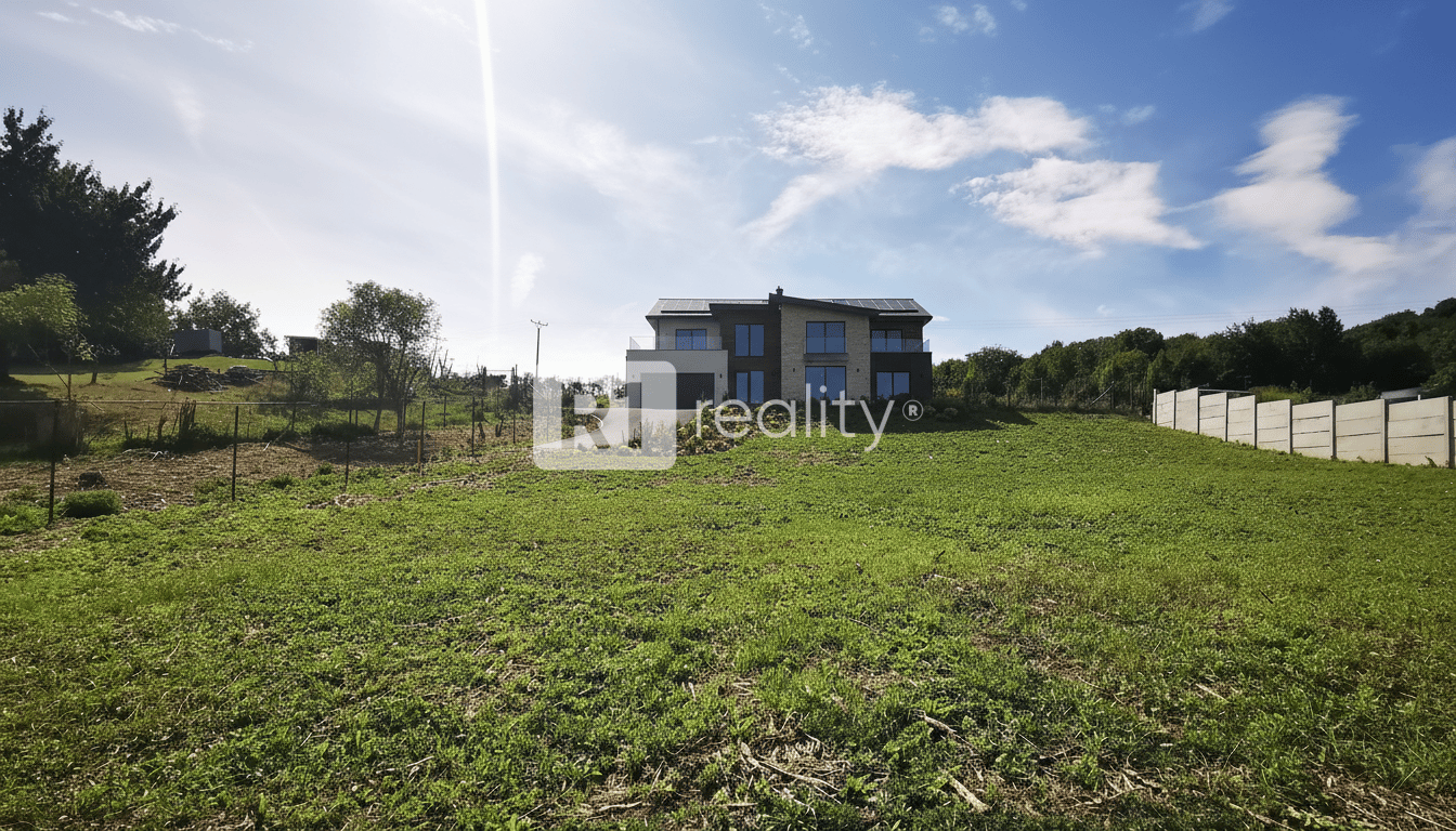 Výnimočný stavebný pozemok ( 1.623 m2) / Banka pri Piešťanoch – fotka 2