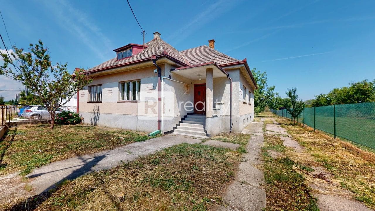 Rodinný dom s veľkým pozemkom / Malé Orvište