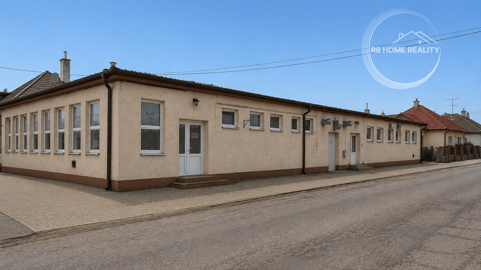INVESTIČNÁ PRÍLEŽITOSŤ ! Komerčný objekt 458 m² s pozemkom 781 m² a projektom prestavby v meste Gabčíkovo