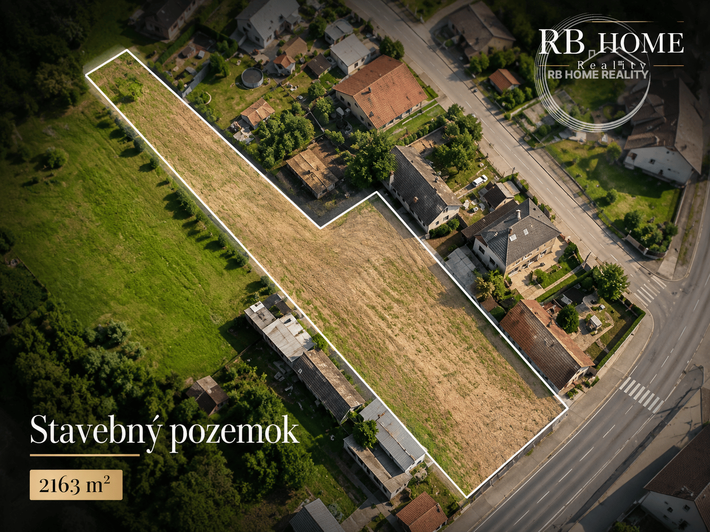 NA PREDAJ INVESTIČNÝ POZEMOK 2 164 m² | centrum Veľkého Medera | široké možnosti výstavby