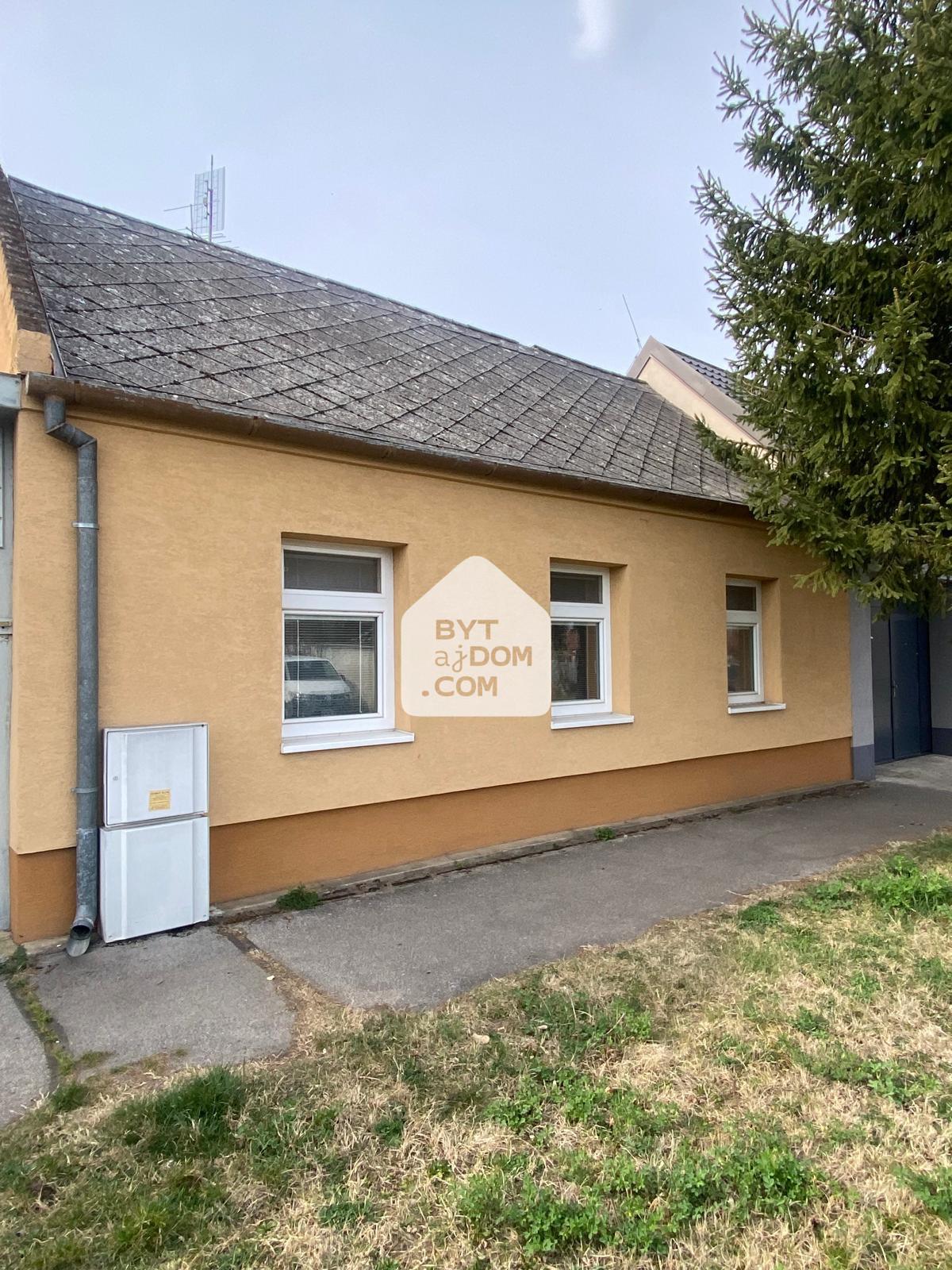 Na predaj 3-izb rodinný dom v centre mesta Malacky – fotka 2