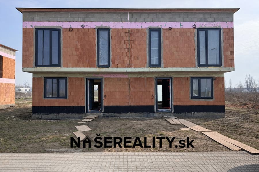 Predaj novostavby 4 izb. rodinného domu s tep. čerpadlom v Kráľovej pri Senci – fotka 2