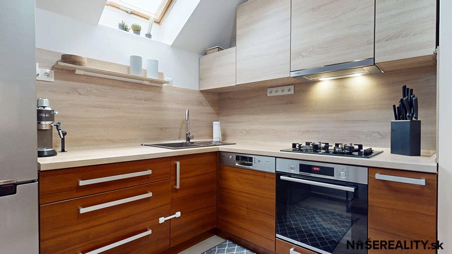 Predaj 102 m² veľkého 3 izb. mezonetového bytu s hobby miestnosťou v podkroví