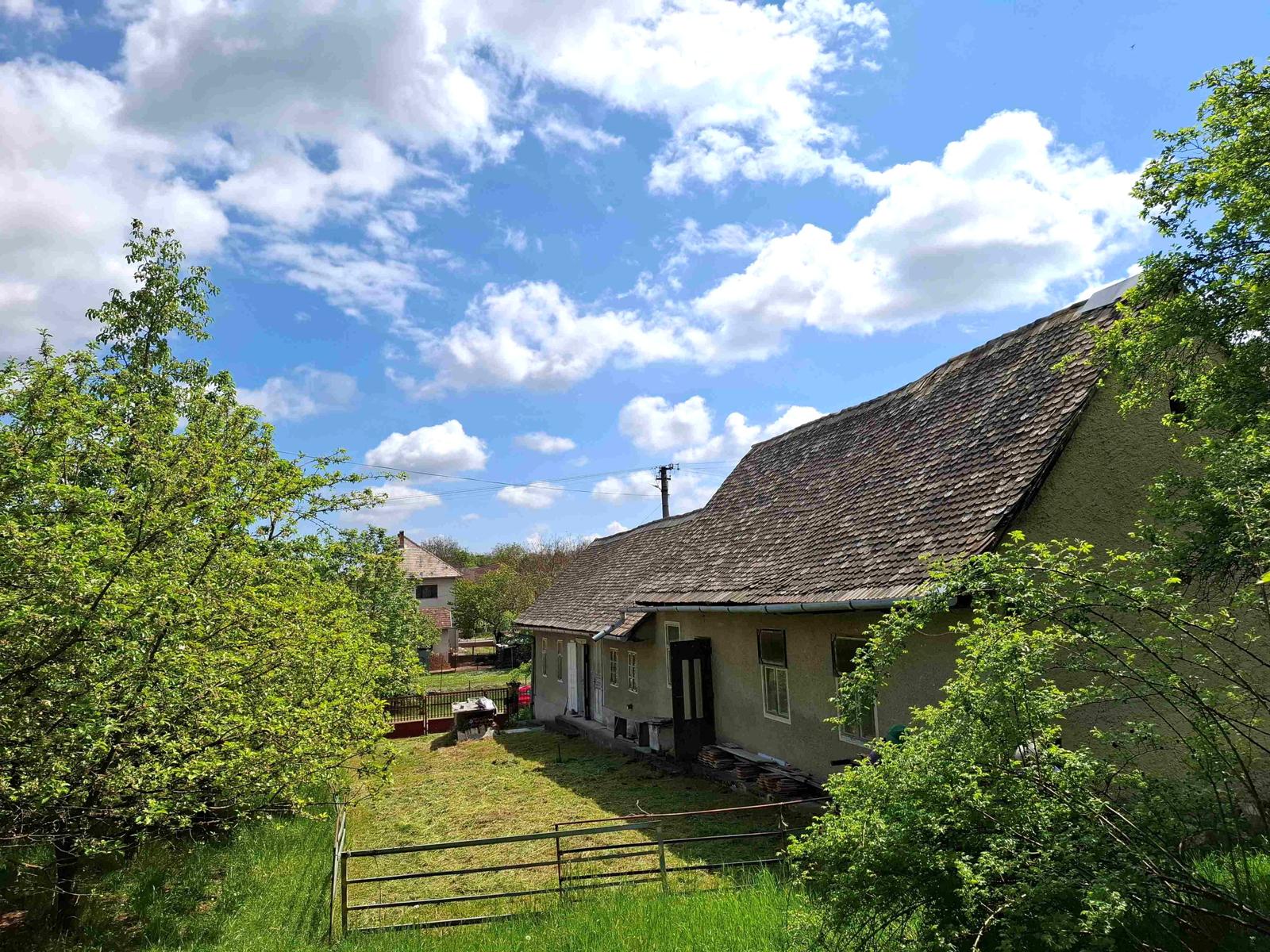 starší RD, 3 iz., poz. 1 124,5 m2; + 1656 m2, Veľká Ves (okr. Poltár), 39 900,-€