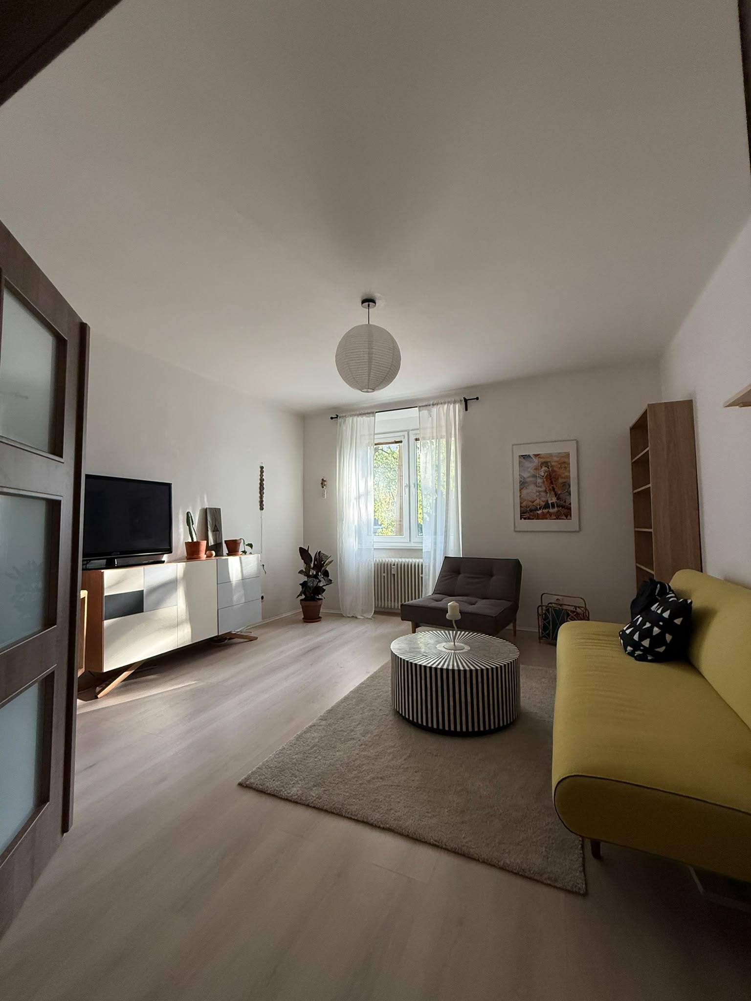 Prenajaté!  2 izb. byt na prenájom, Ružová dolina, 57m2, Ružinov