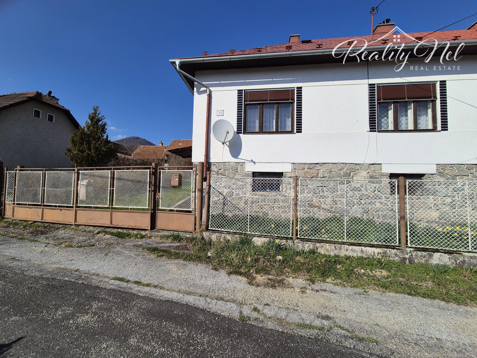 Exkluzívne na predaj romantický domček v Turčianskych Kľačanoch