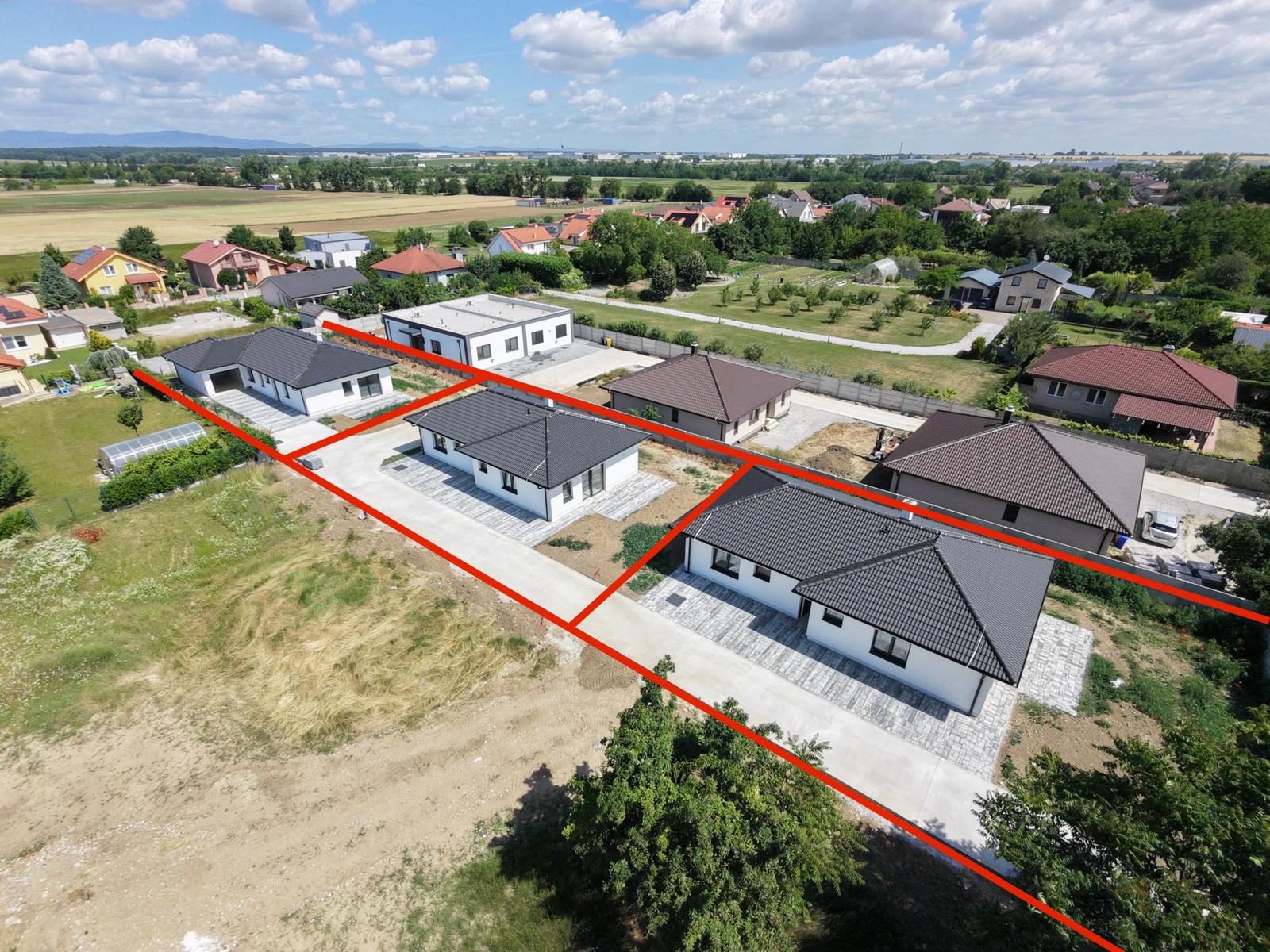 Hľadáte dom, ktorý dáva zmysel? Súkromná ulica, iba 3 domy a jazero na dosah. – fotka 2