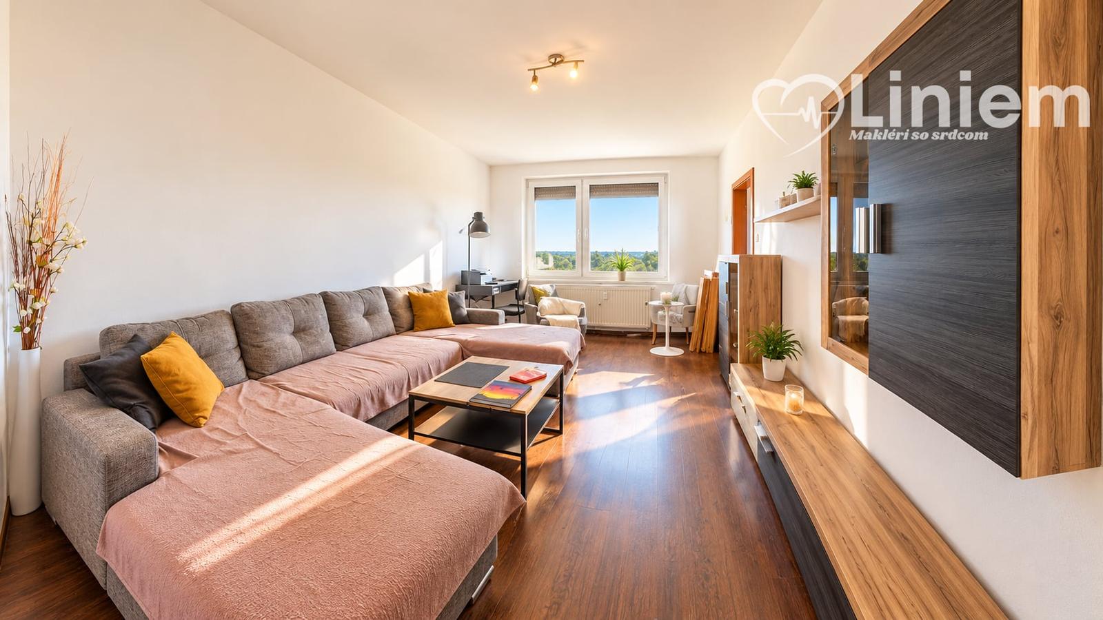 NA PREDAJ | Priestranný 3-izbový byt 73 m² + balkón + 16 m² pivnica | Nitra – Klokočinačina