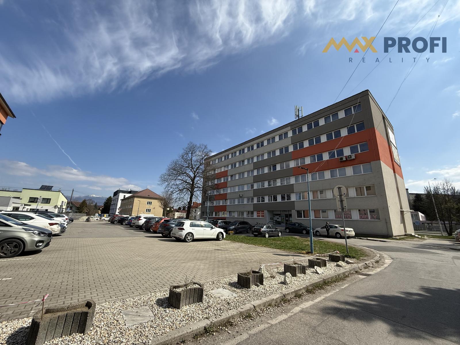 Na prenájom, kancelárske priestory - rôzne rozlohy a samostatný priestor s vlastným vchodom,  Martin, širšie centrum – fotka 2