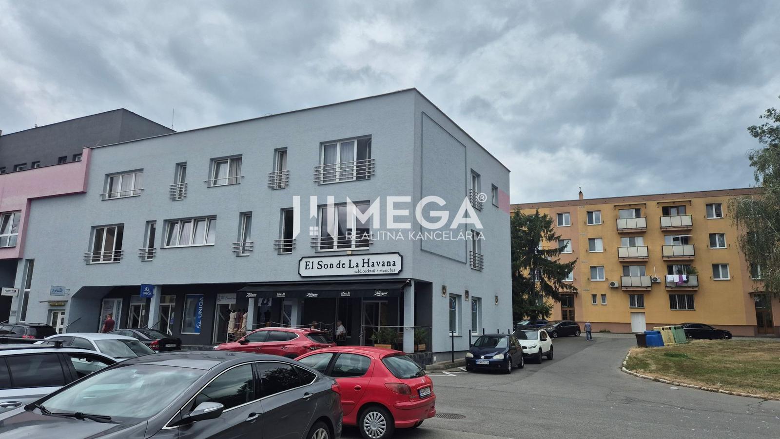 PRENÁJOM kancelárskych priestorov (42 m2) v CENTRE MESTA HUMENNÉ – fotka 2