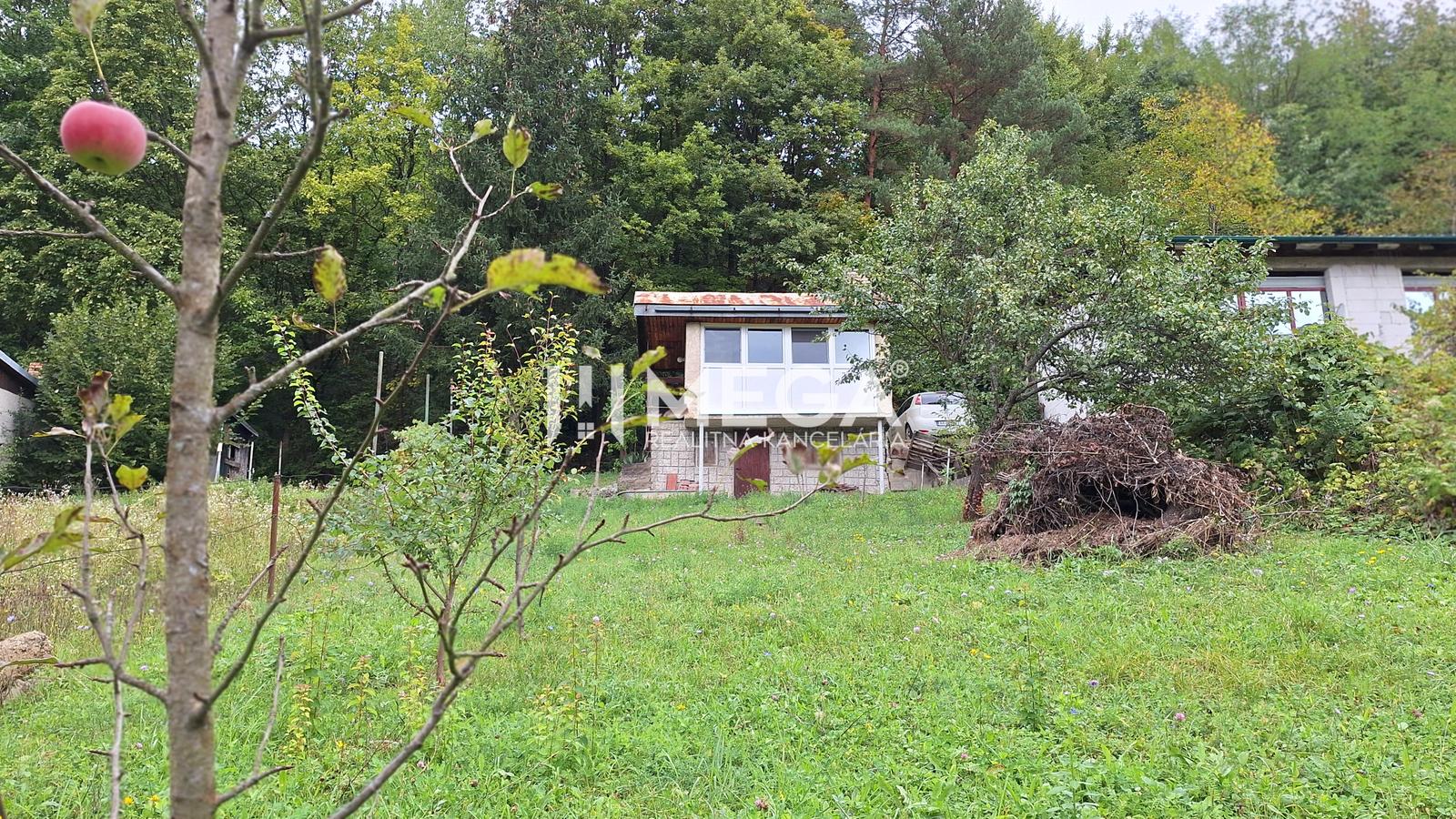 EXKLUZÍVNE NA PREDAJ záhradná chatka v ZO Drienovec – fotka 2