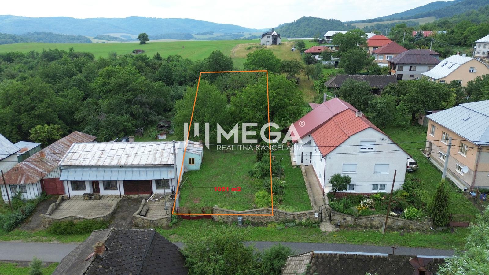 NA PREDAJ stavebný POZEMOK s LETNOU KUCHYŇOU v obci OĽŠINKOV