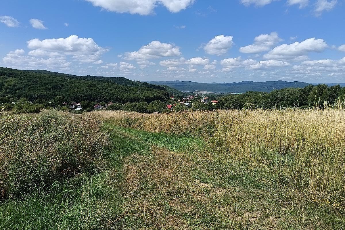 Rekreačný pozemok s panoramatickým výhľadom – Zemplínske Hámre
