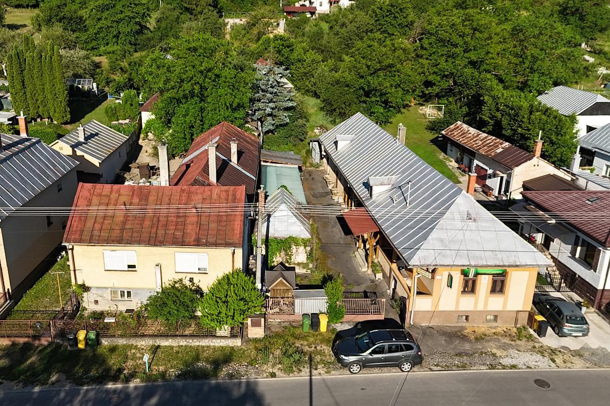 Prevádzkový objekt – hostinec s možnosťou prestavby na rodinný dom, Jasenov pri Humennom – fotka 2