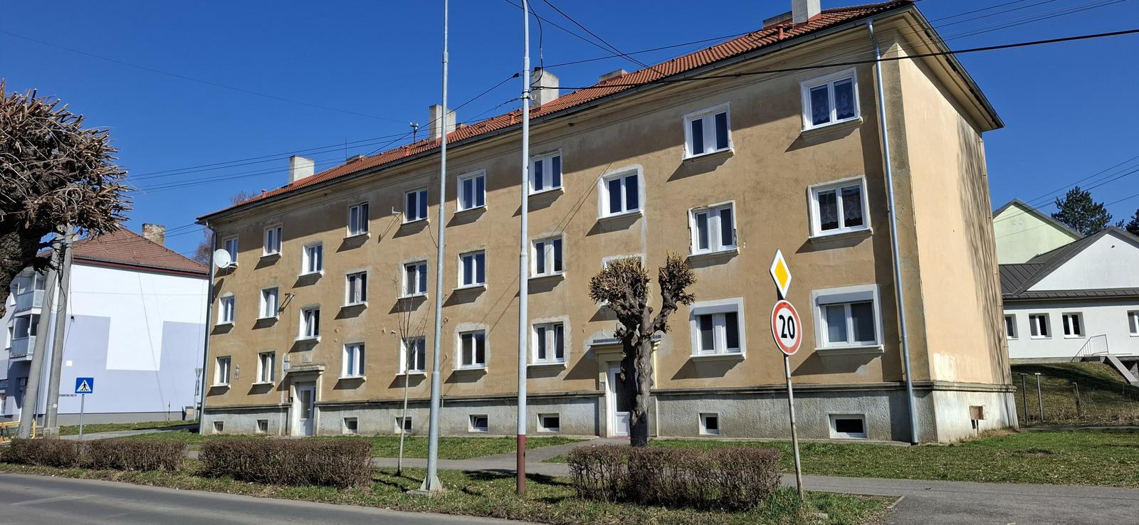 Veľký 3-izbový byt – fotka 2