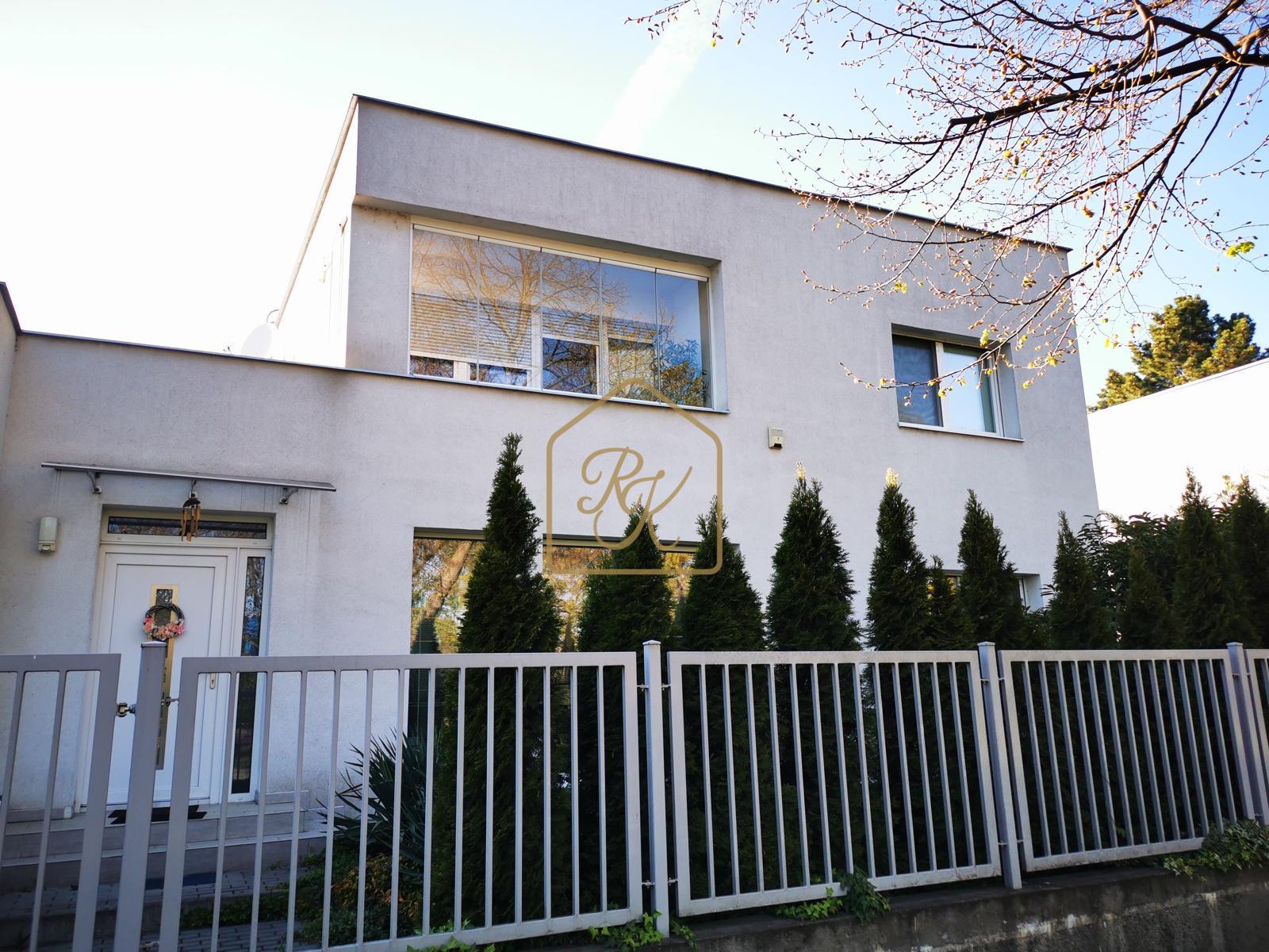 VÝNIMOČNÁ MESTSKÁ VILA V CENTRE NITRY