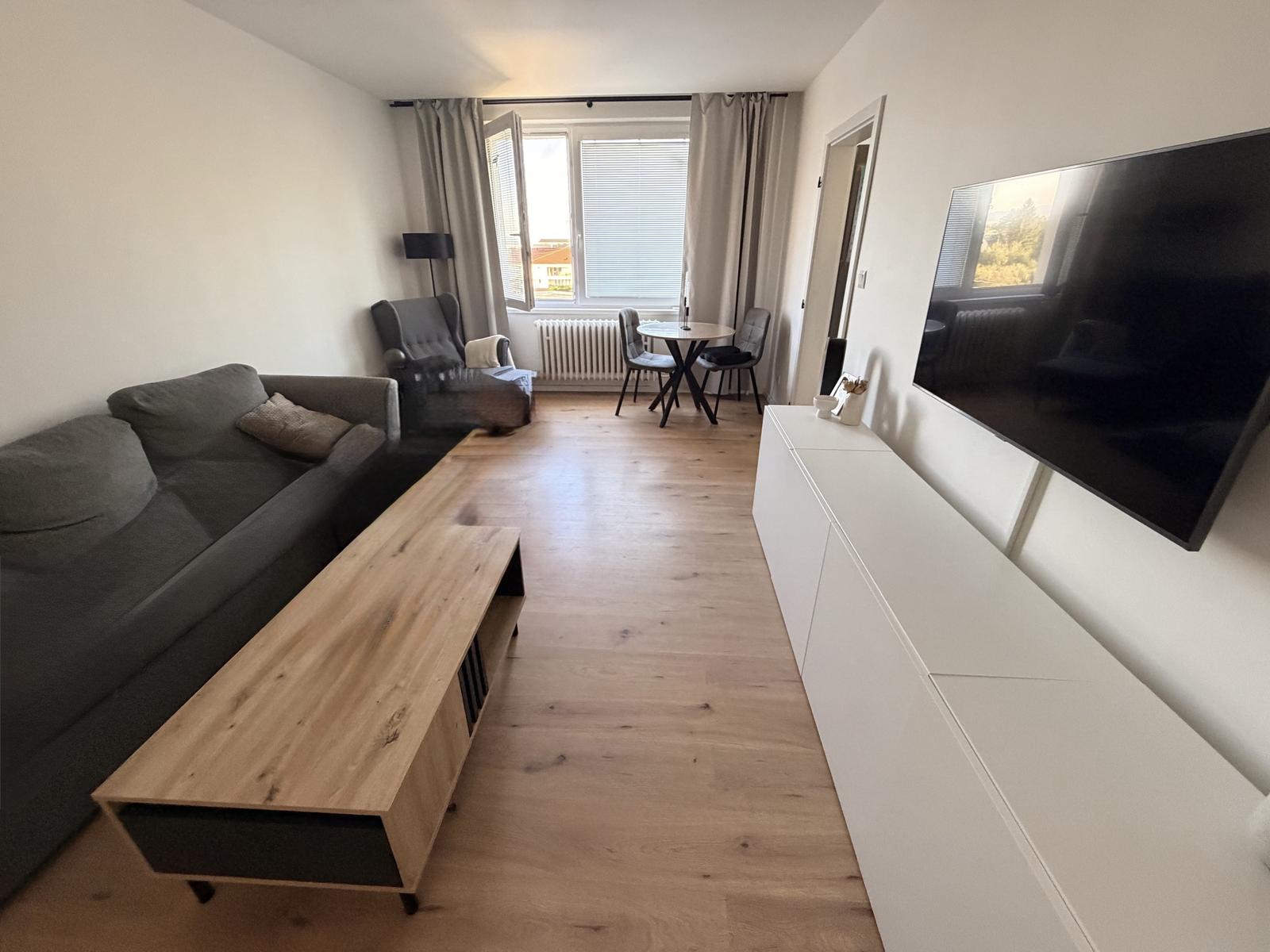 REZERVOVANÉ....EXKLUZÍVNE: Kompletne zrekonštruovaný 3i byt (76 m2)- Nová Dubnica na predaj