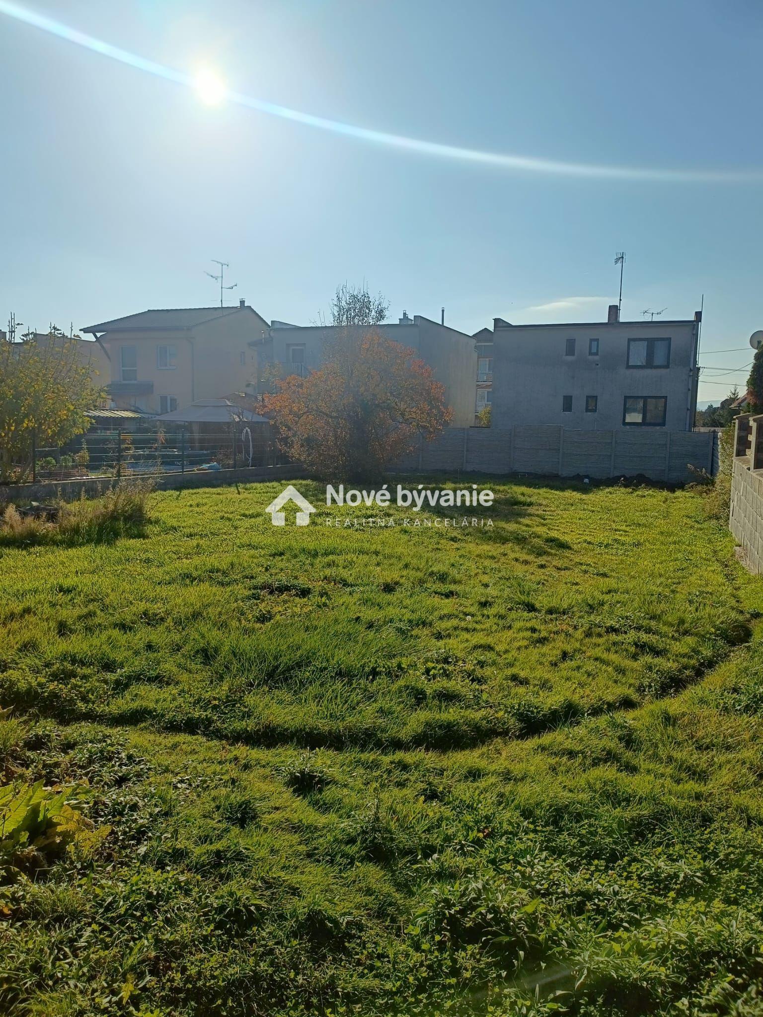 STAVEBNÝ POZEMOK 506 m² – STUPAVA | POKOJNÁ LOKALITA | VÝBORNÁ DOSTUPNOSŤ NA D2 – fotka 2