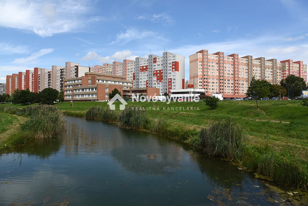 Hľadám na kúpu 2 izb. byt  Bratislava - Petržalka Dvory