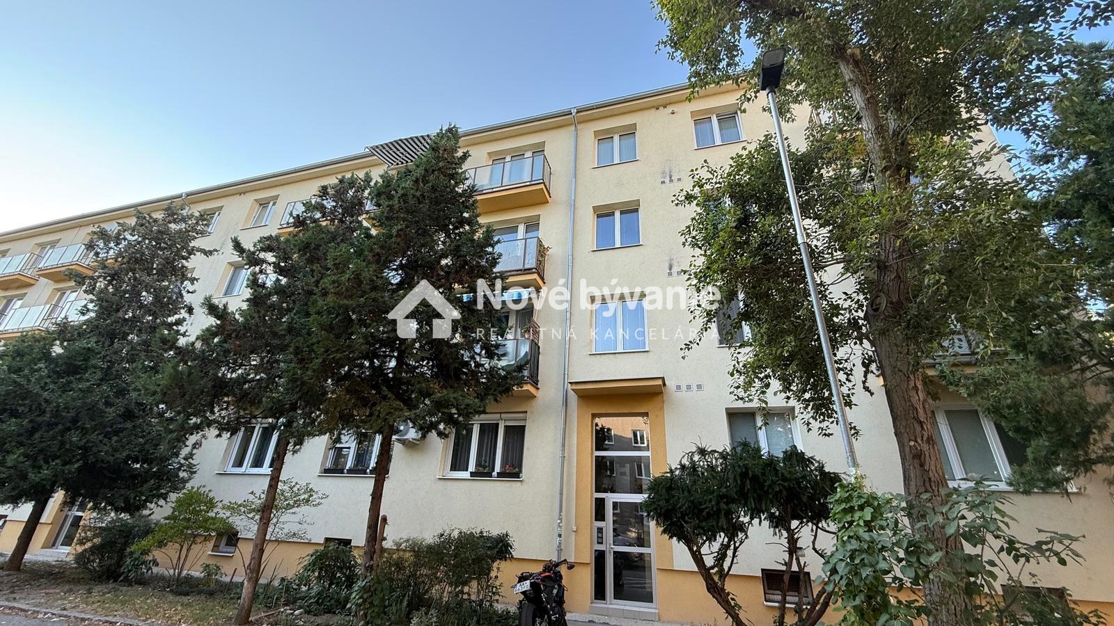 Predaj štýlová garsónka Bratislava Ružinov (N317-115-OTKAE)