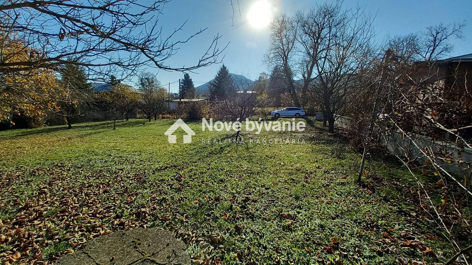 Slnečný stavebný pozemok (872 m²) v tichej lokalite – Chlmec