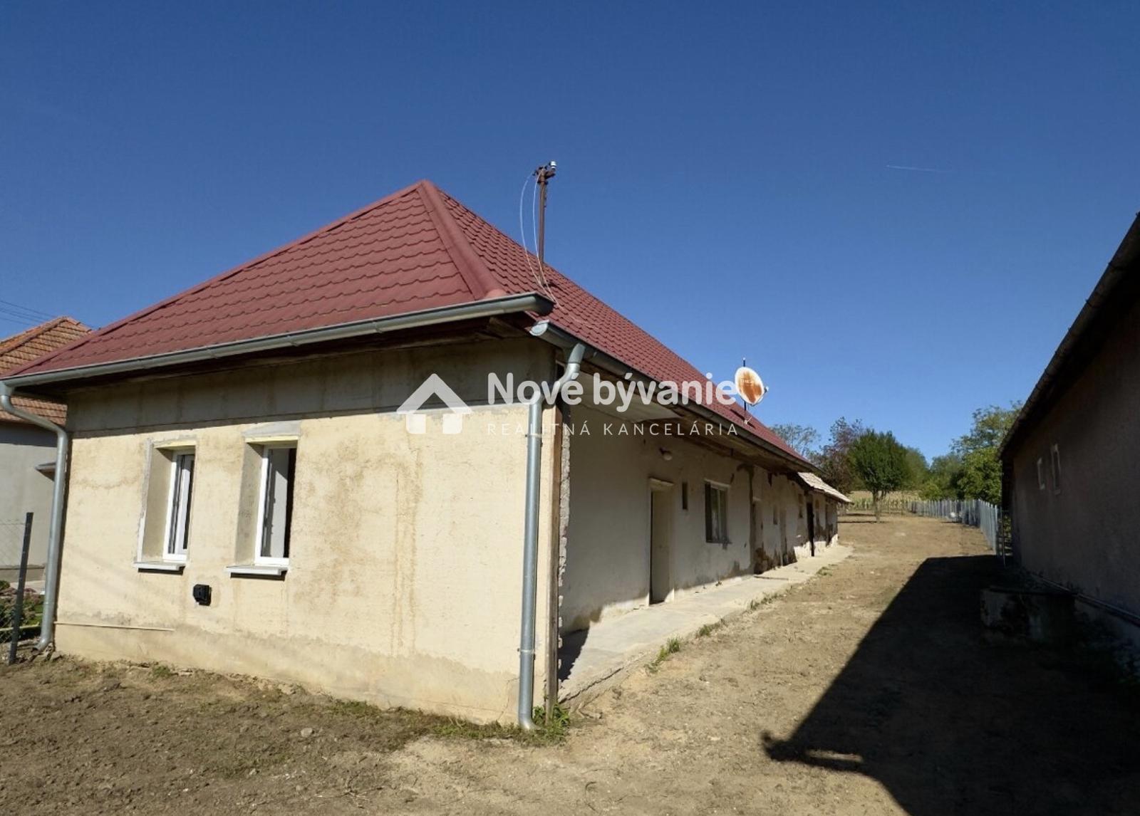Predaj, rodinný dom s veľkým pozemkom - Veľké Chyndice (N007-12- NAGA)