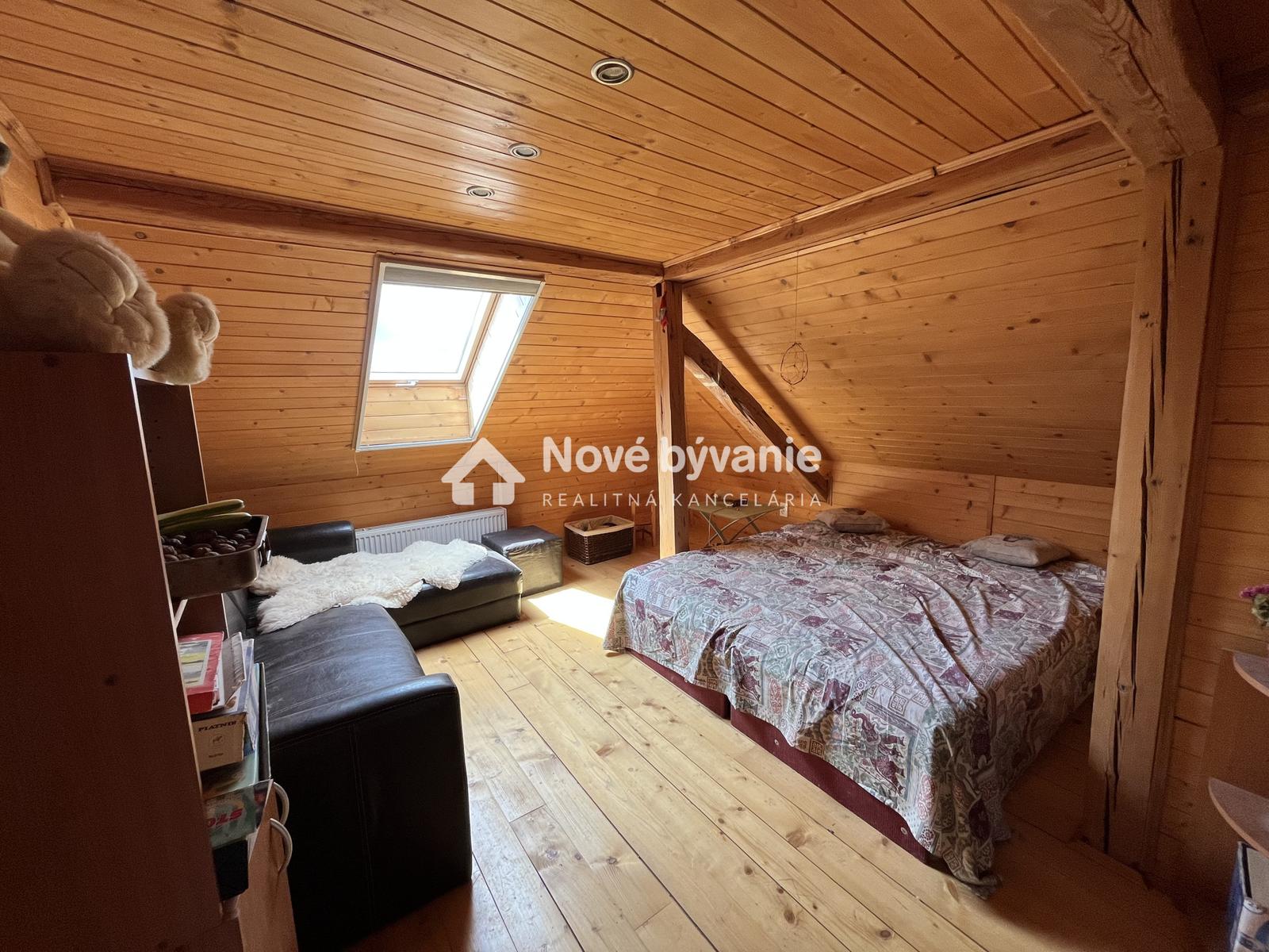 Priestranný 5-izbový rodinný dom s pozemkom 3 498 m² |Uhliská (N010-12-NAGA)