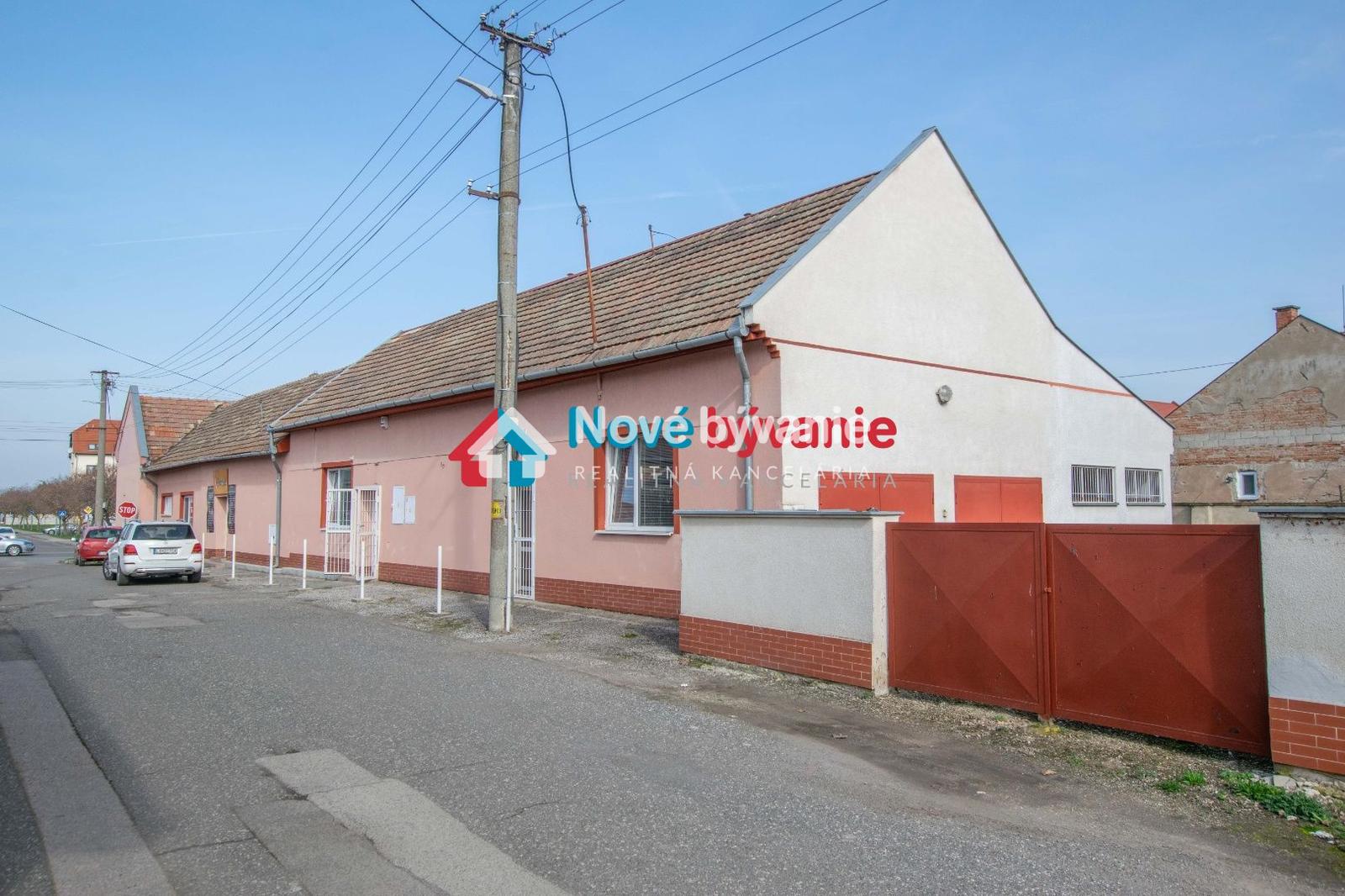 Predaj, obchodná budova, centrum - Želiezovce(N118-15-FRAD)