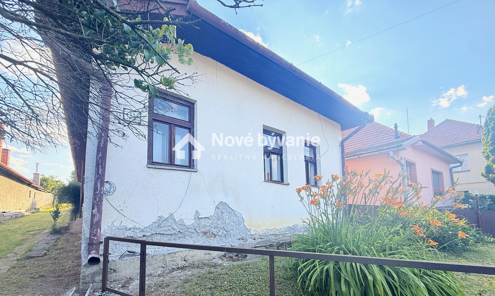 NOVÁ CENA, chalupa s výhľadom na kopce-Kozárovce