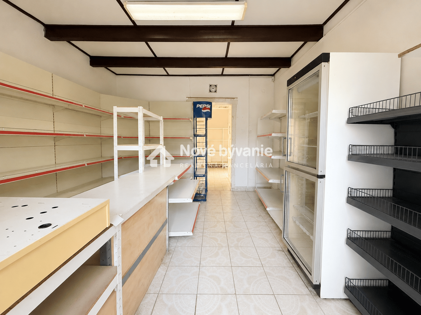 REZERVOVANÉ-Predaj, vidiecky dom s letnou kuchyňou-Málaš – fotka 2