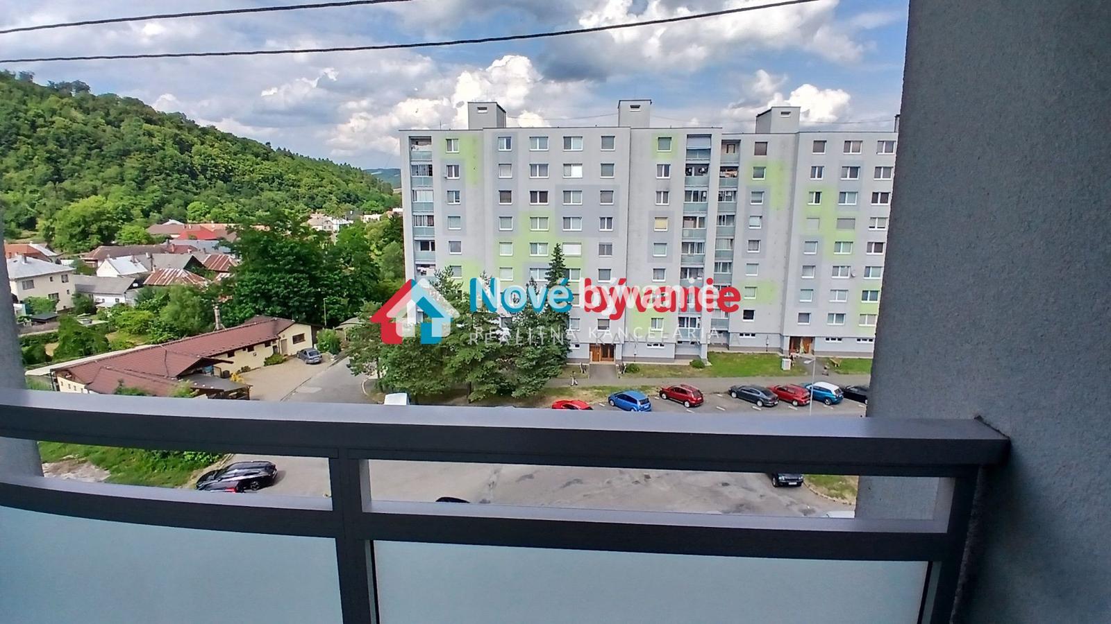 Na predaj 3 izbový luxusný byt, Snina (N035-113-MABA)