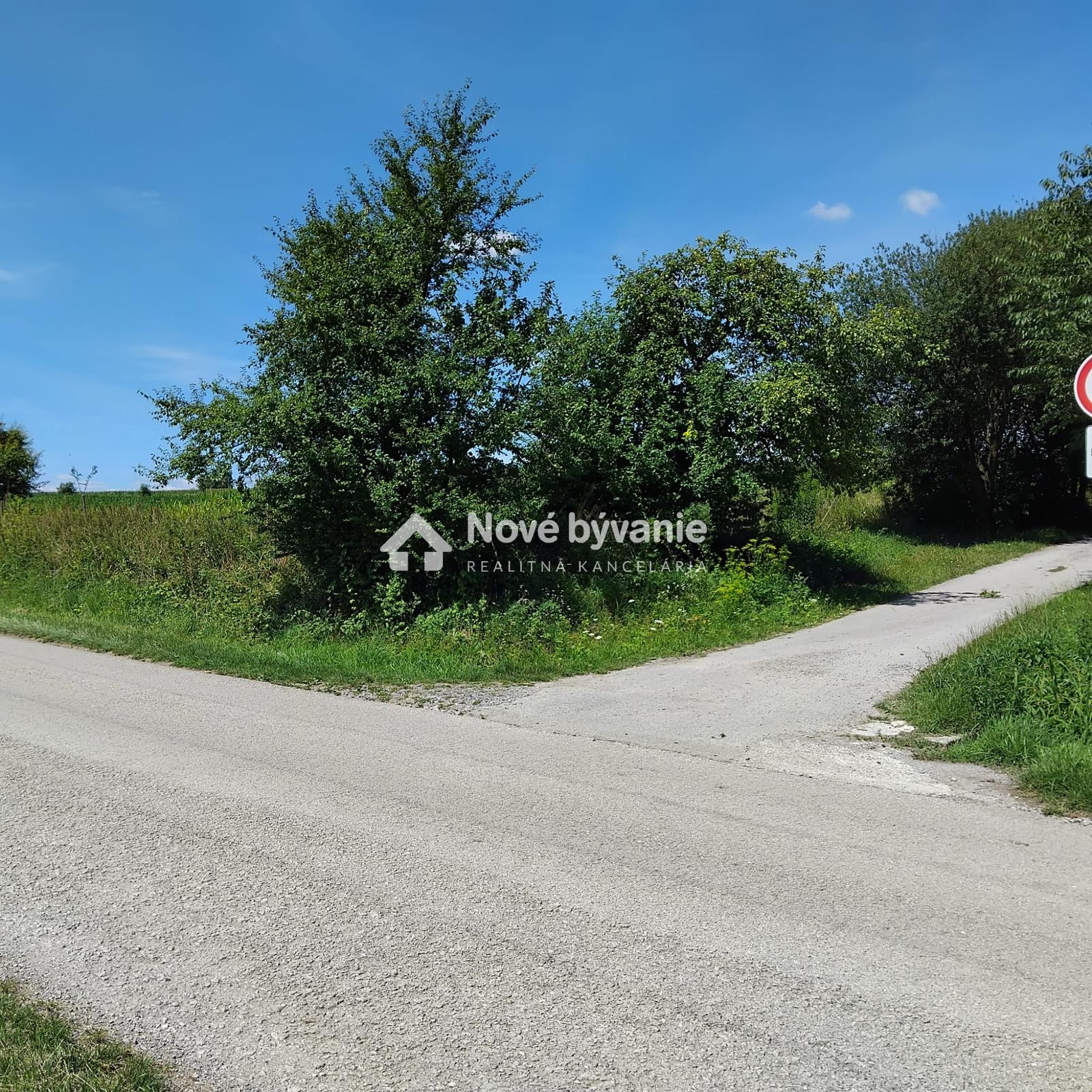 REZERVOVANÉ!!! Pozemok na výstavbu Rosina ID: N005-14-LEMIEa