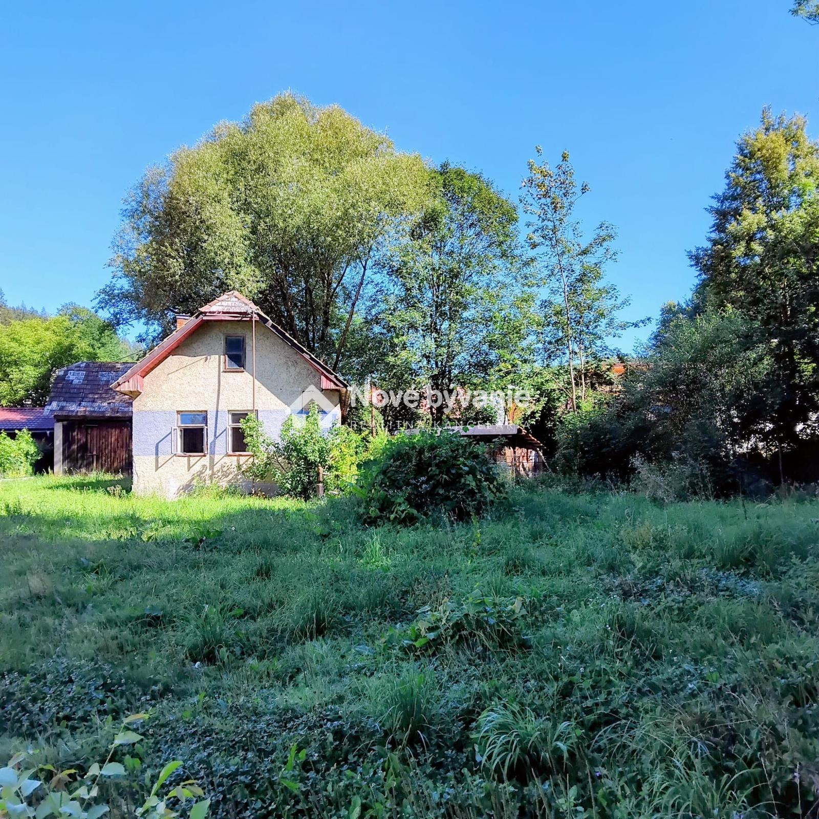 Pozemok s rodinným domom Divina ID: N007-14-LEMI