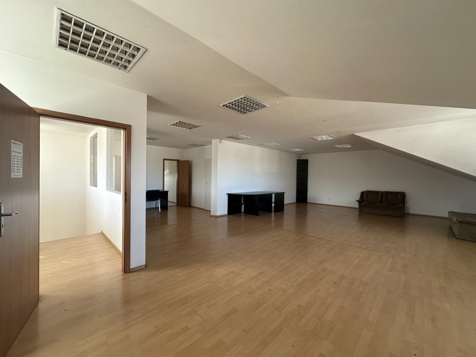 Na prenájom kancelárske priestory – 100 m², Košice, Trolejbusová ulica – fotka 2