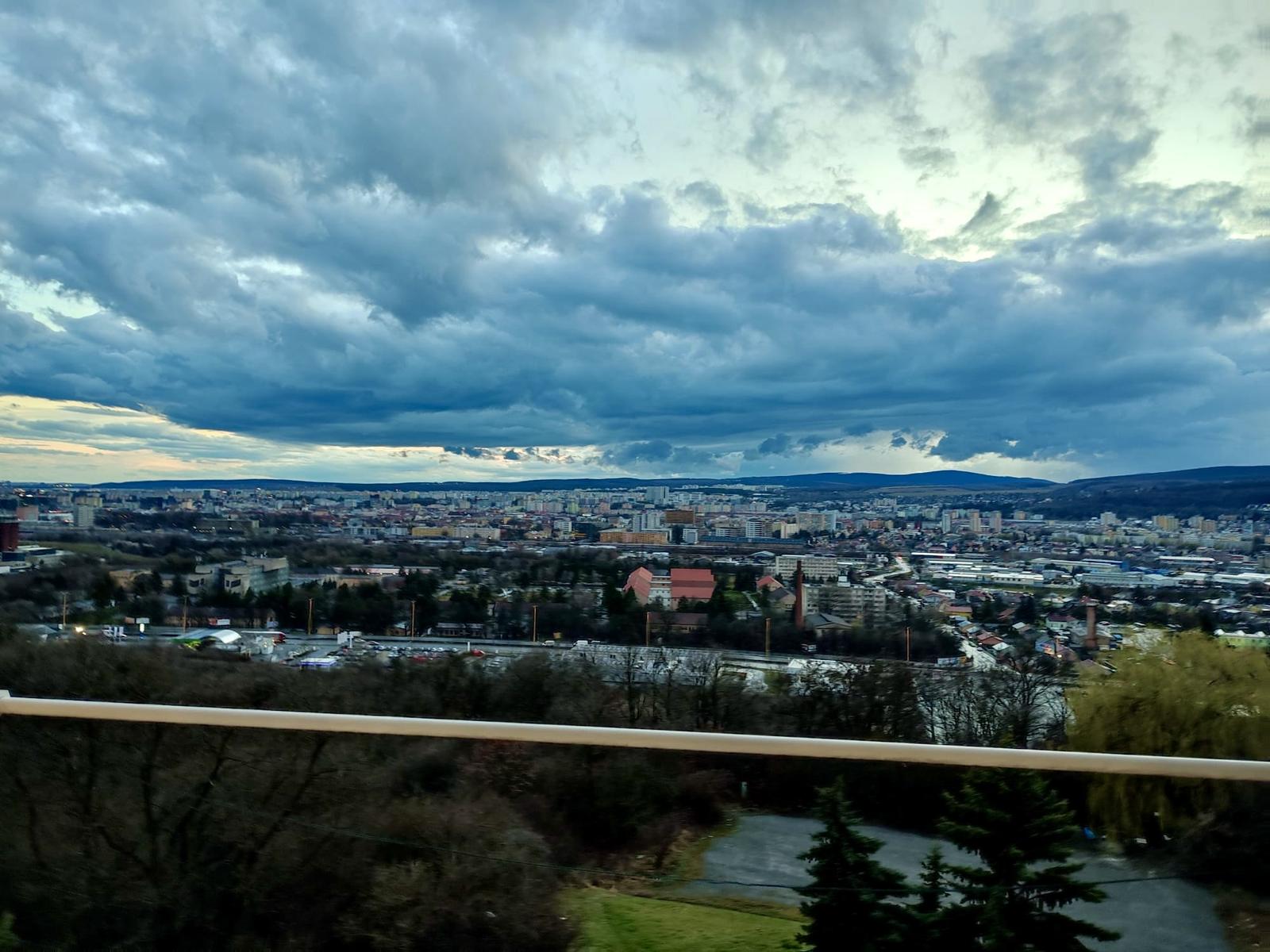 Zrekonštruovaný 2 – izb. byt (49 m2) / Benadova / Košice – Furča